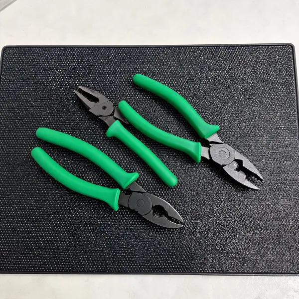 Electrician pliers set